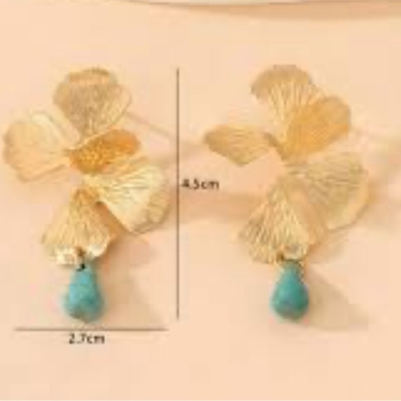 Gold Flower Turquoise Drop Stone Earrings - Picture 5 of 9